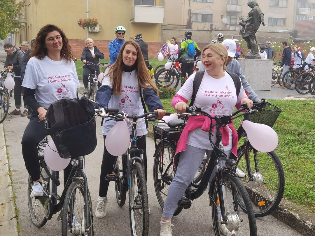 U subotu 15. listopada 2022. godine, u Glini je održana 3. biciklijada pod nazivom “Pedalu okreni i Glinu pokreni” koju je organizirala Udruga za pomoć ženama oboljelih od raka dojke sv. Agata Glina uz pomoć Grada Gline i Gradskog društva Crvenog križa Glina s ciljem podizanja svijesti o prevenciji i ranom otkrivanju raka dojke te važnosti zdravog načina života.
