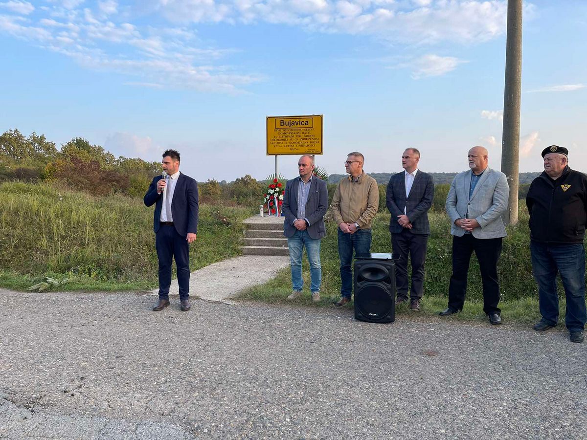 Župan Ivan Celjak je, zajedno s predsjednikom Županijske skupštine Matom Fofićem i zamjenikom župana Mihaelom Jurićem, u petak, 14. listopada 2022. godine, sudjelovao u obilježavanju 31. obljetnice oslobođenja Bujavice, prvog oslobođenog mjesta u Domovinskom ratu. Oslobodili su ga združenom akcijom 56. samostalna bojna ZNG-a Kutina i pripadnici MUP-a.