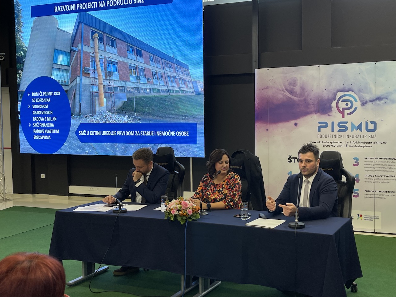 Župan Ivan Celjak nazočio je u petak, 14. listopada 2022. godine svečanom otvorenju Dnevnog centra za starije osobe u Novskoj. Grad Novska je putem Europskog fonda za regionalni razvoj osigurao 11 milijuna kuna bespovratnih sredstava za uređenje Centra u kojem će korisnici moći provoditi dnevno četiri do šest sati.