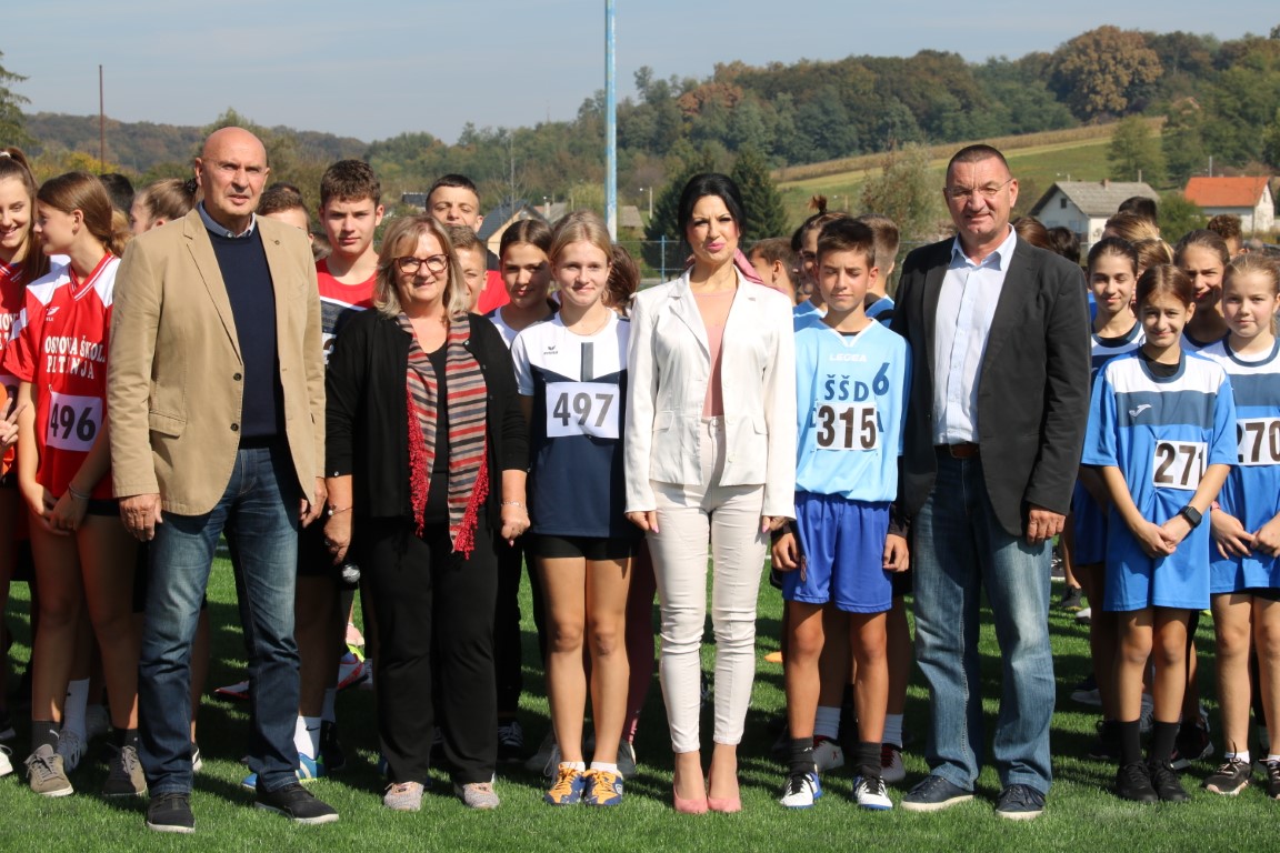 Školski sportski savez Sisačko – moslavačke županije, već tradicionalno, organizirao je natjecanje u krosu za učenike i učenice osnovnih i srednjih škola Sisačko-moslavačke županije.