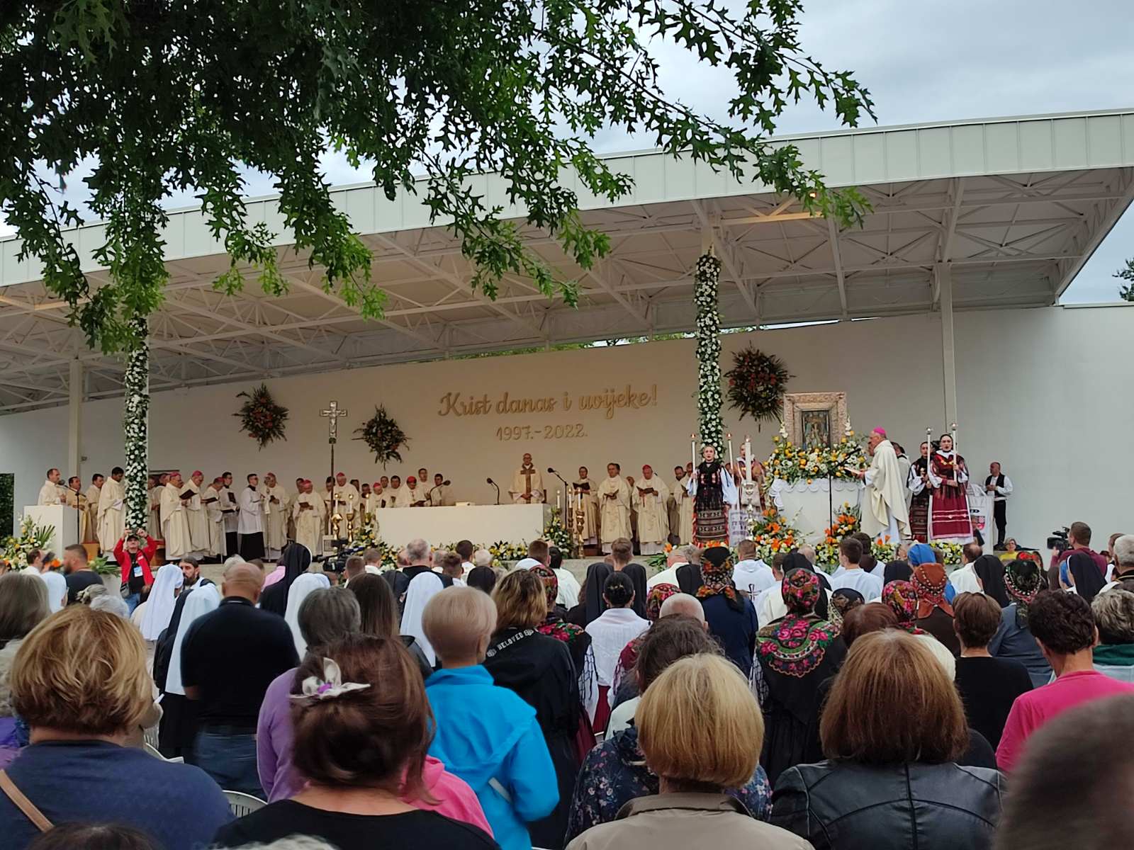 Privremena pročelnica Upravnog odjela za obrazovanje, kulturu, šport, mlade i civilno društvo, Sonja Čatić, u nedjelju 21. kolovoza 2022. godine u Voćinu nazočila je obilježavanju 25. obljetnice Požeške biskupije i proglašenja voćinske crkve i svetišta Manjom bazilikom.