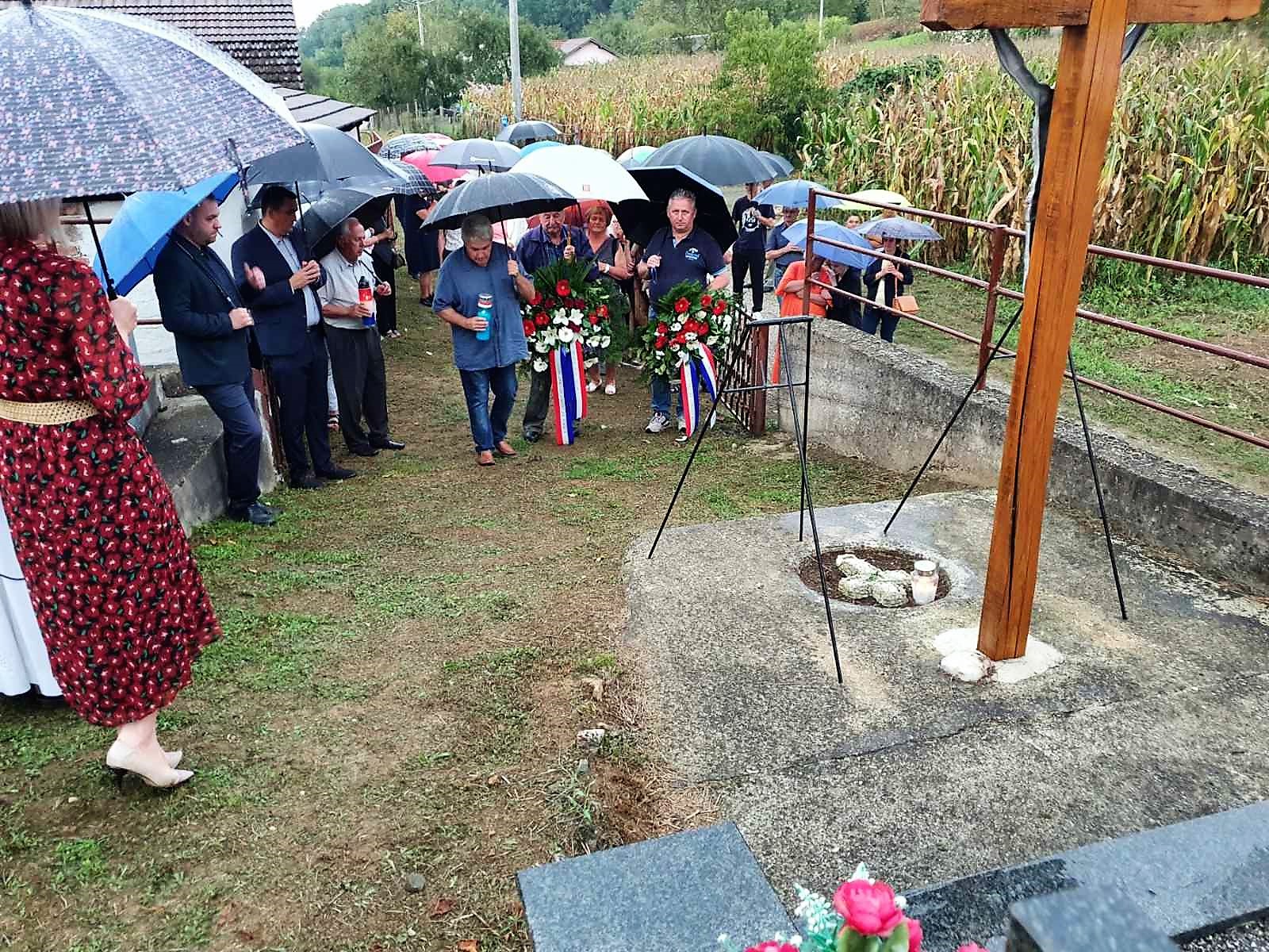 Izaslanik sisačko-moslavačke županije Stjepan Markanović je u subotu, 27. kolovoza 2022. godine, u mjestu Skela kod Gline sudjelovao u obilježavanju 31. godini stradanja mještana naselja Skela.