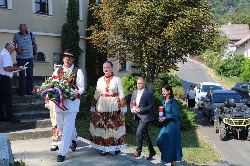 Zamjenik župana Mihael Jurić je u četvrtak, 24. kolovoza 2021. godine, u Hrastovici (Grad Petrinja) sudjelovao u proslavi Bartolova, koju je organiziralo Vijeće mjesnog odbora Hrastovica.
