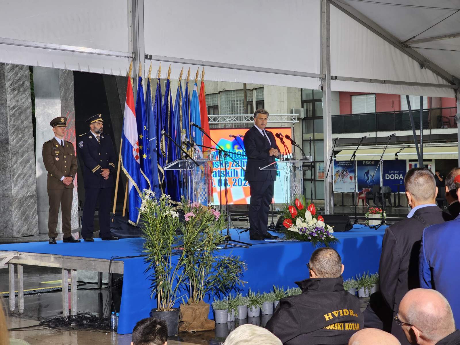 Zamjenik župana Mihael Jurić je nazočio središnjoj proslavi Dana pobjede i domovinske zahvalnosti i Dana hrvatskih branitelja, koja je i ove godine održana u kraljevskom gradu Kninu.