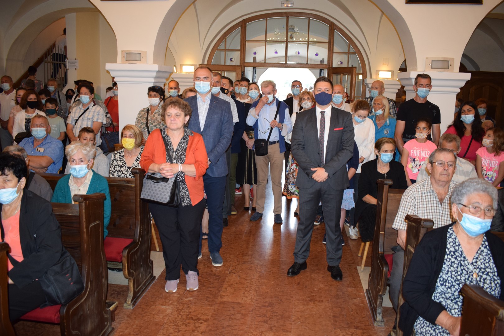 Zamjenik sisačko-moslavačkog župana Mihael Jurić je u nedjelju, 13. lipnja 2021. godine, nazočio je svetoj misi i posvećenju kipa sv. Antuna Padovanskog u sklopu obilježavanja Dana grada Hrvatske Kostajnice.