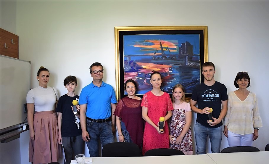 Zamjenik župana Mihael Jurić je u utorak 21. lipnja 2022. godine, u prostorima Županije primio učenike, dobitnike nagrade "Oskar znanja" i njihove mentore.