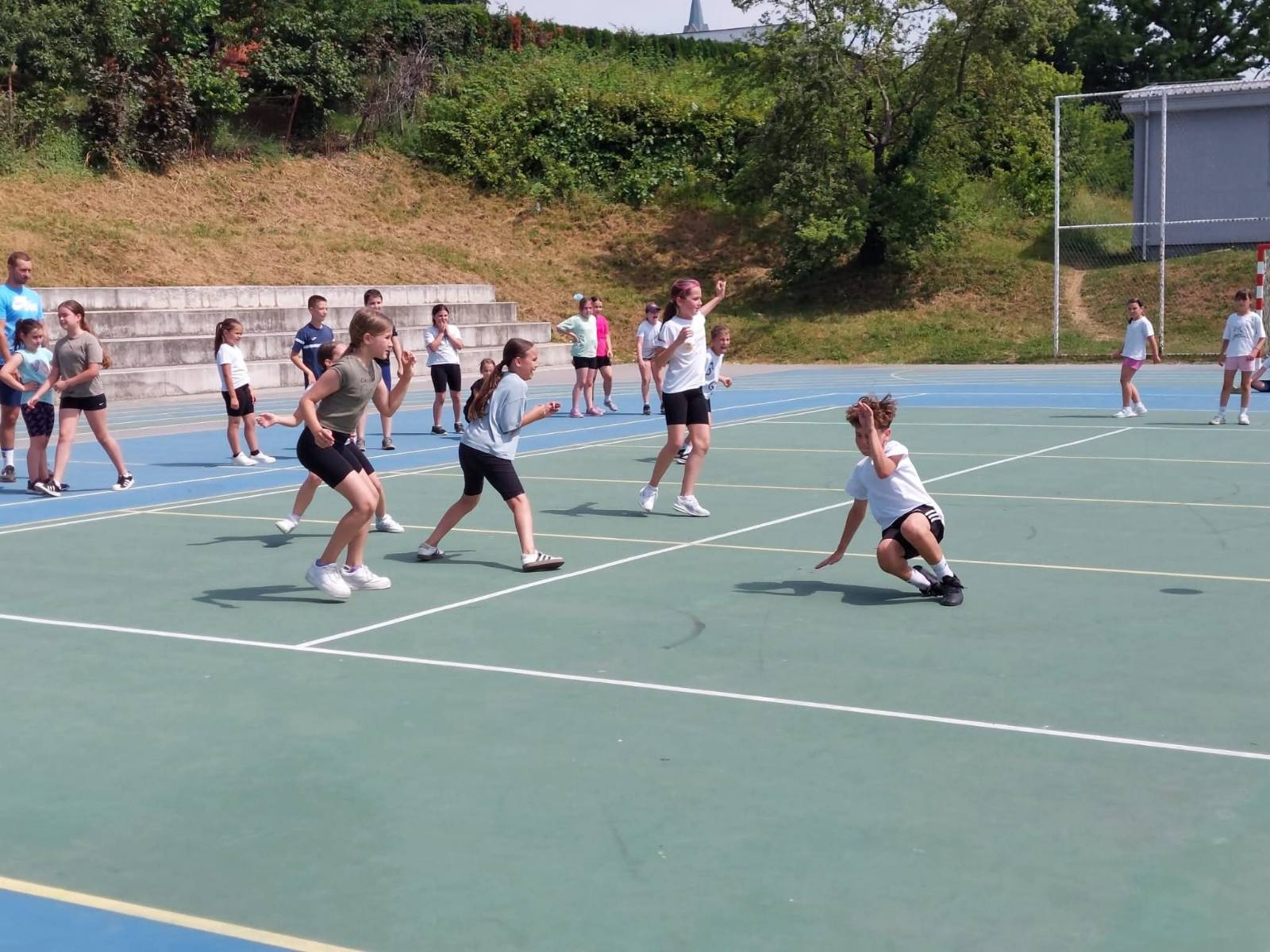 U tri prekrasna tjedna sporta, druženja, igre i veselja djeca će naučiti nove vještine, kvalitetno provesti svoje vrijeme, ali prije svega odlično se zabaviti!