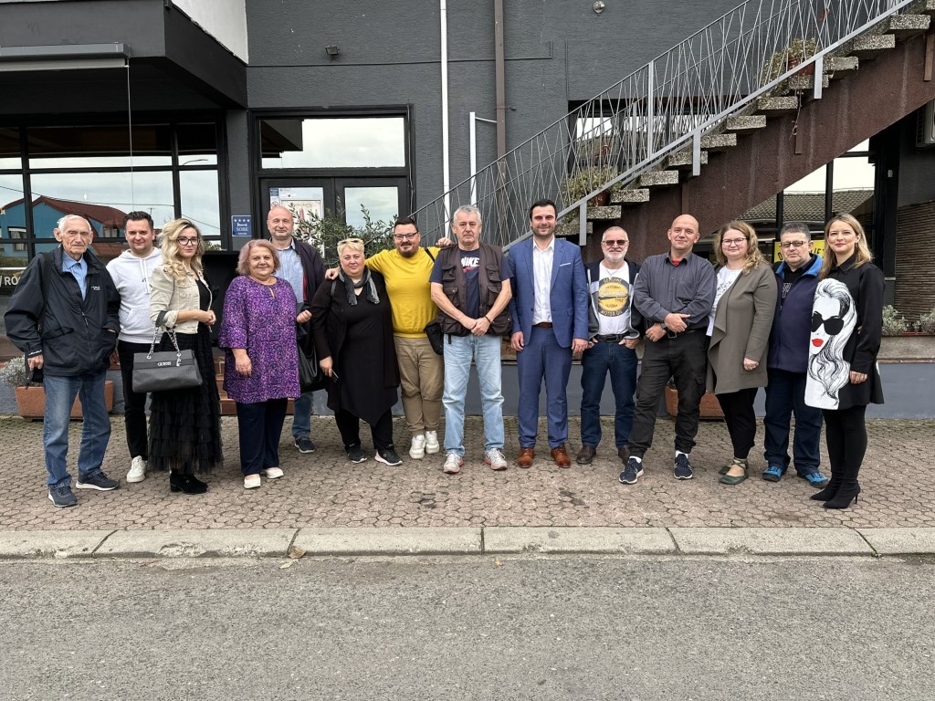 Župan Ivan Celjak se u ponedjeljak, 30. listopada 2023. godine susreo s novinarima koji prate i izvještavaju o događajima iz Sisačko-moslavačke županije. Razgovaralo se o sadašnjim i budućim projektima Sisačko-moslavačke županije, a župan se zahvalio svim predstavnicima medija na praćenju aktivnosti Županije.