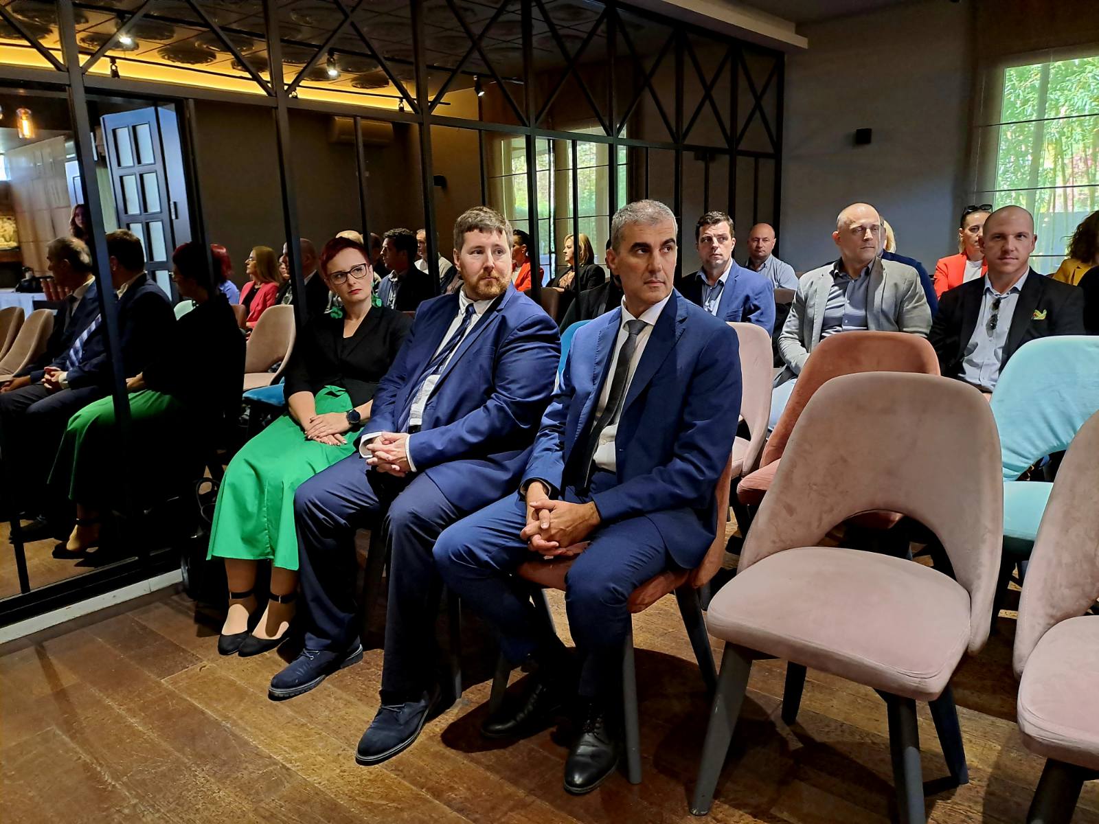 Projekt izgradnje novog plinovoda u Južnoj industrijskoj zoni grada Siska, predstavljen je danas u Sisku u nazočnosti predstavnika Montcogim plinare, Sisačko-moslavačke županije i poduzetnika koji posluju u toj zoni.