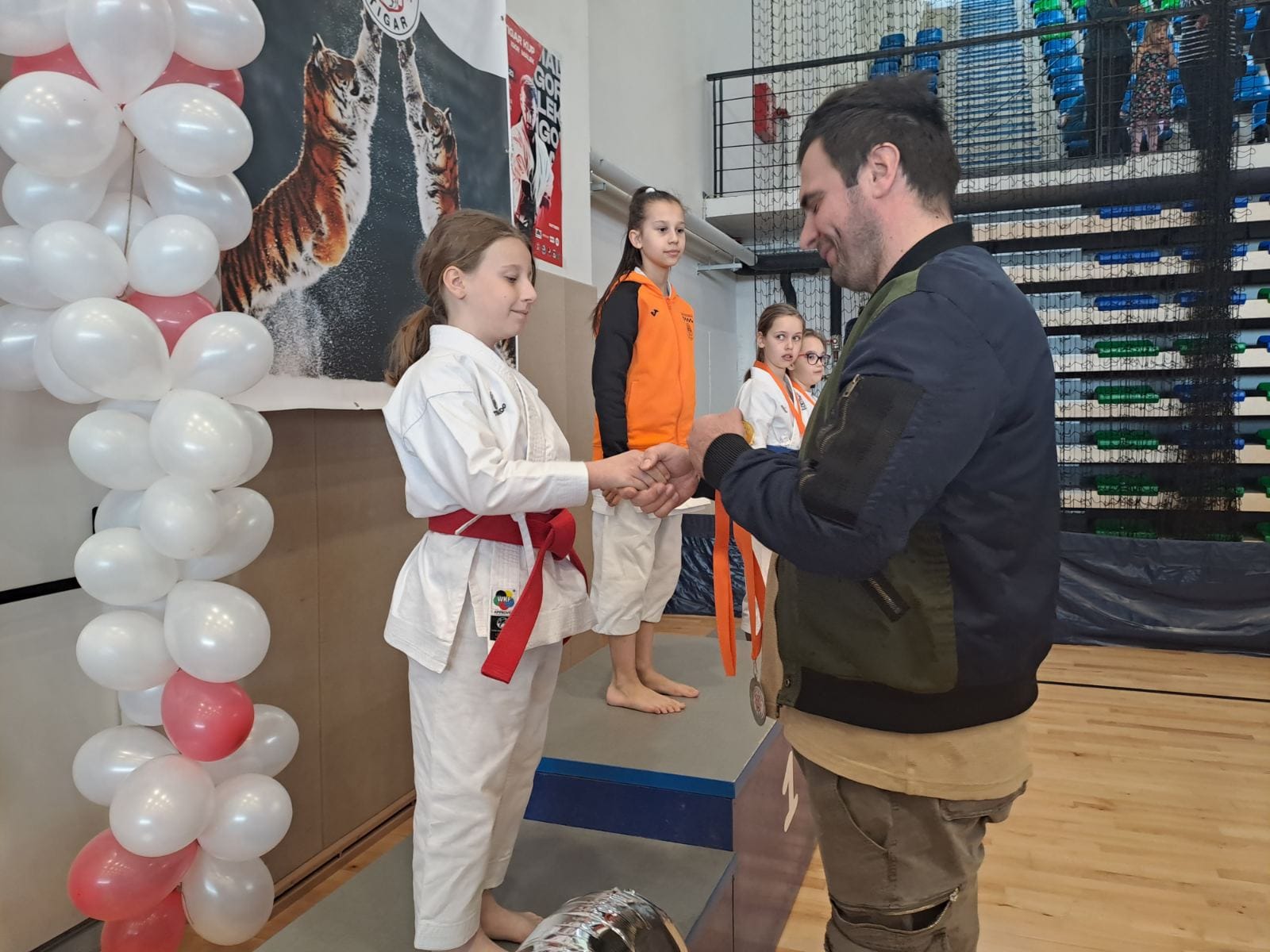 U Sisku je u nedjelju, 19. ožujka 2023. godine održan 10. jubilarni Tigar kup „Igor Malek“ u organizaciji Karate kluba Tigar iz Siska. Sudjelovalo je više od 400 natjecatelja iz 42 kluba iz Hrvatske i Slovenije što ga čini najbrojnijim turnirom do sada po broju prijavljenih natjecatelja. 