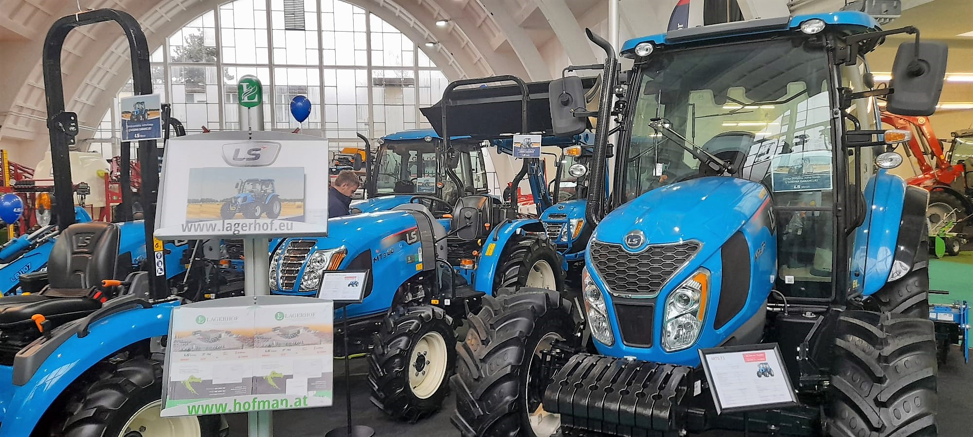 Na Zagrebačkom velesajmu se od 1. do 4. prosinca 2022. godine održava se CroAGRO - međunarodni sajam poljoprivrede, poljoopreme i mehanizacije te Sajmovi hrane i zdravog življenja kojeg je posjetila pročelnica Upravnog odjela za poljoprivredu, ruralni razvoj, zaštitu okoliša i prirode Anita Sinjeri Ibrišević.