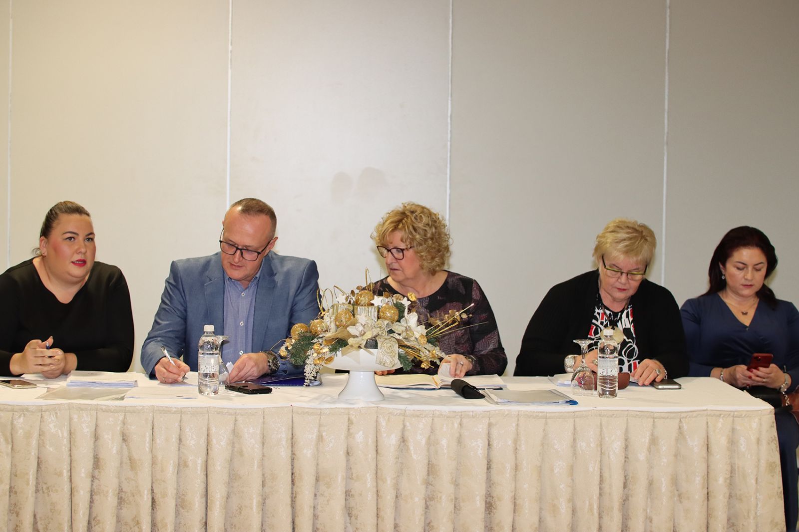 U četvrtak, 7. prosinca 2023. godine održana je redovna godišnja Skupština Zajednice kulturno umjetničkih udruga Sisačko-moslavačke županije. Skupštini su nazočili predstavnici 44 udruge članice od ukupno 76 članica koliko ih Zajednica broji.