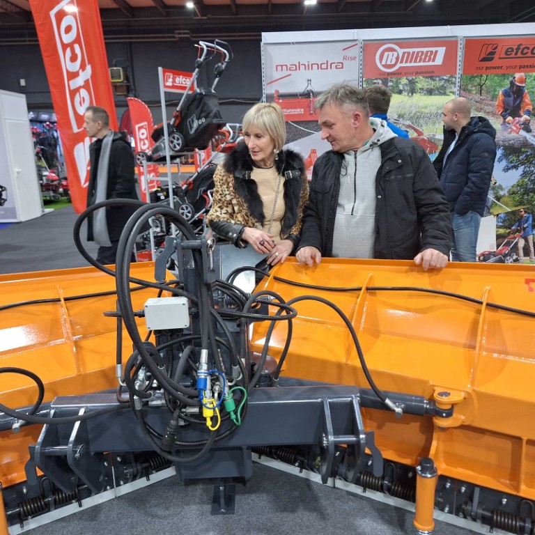 Pročelnica Upravnog odjela za poljoprivredu, ruralni razvoj, zaštitu okoliša i prirode Anita Sinjeri-Ibrišević je, kao izaslanica župana Ivana Celjaka, nazočila otvorenju Međunarodnog sajma poljoprivrede, poljoopreme i mehanizacije CROAGRO i sajmova hrane i zdravog življenja.