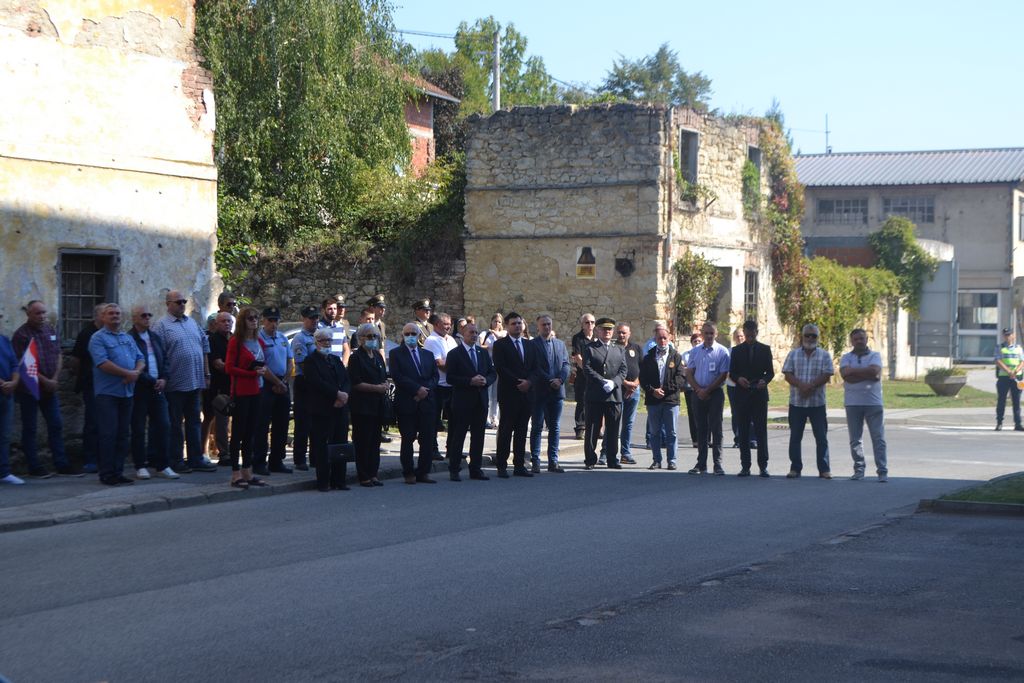 Župan Ivan Celjak je, zajedno sa svojim zamjenikom Mihaelom Jurićem, u nedjelju, 12. rujna 2021. godine, kod spomen-ploče proboja u Hrvatskoj Kostajnici sudjelovao u obilježavanju 30. obljetnice proboja iz opkoljenog grada.