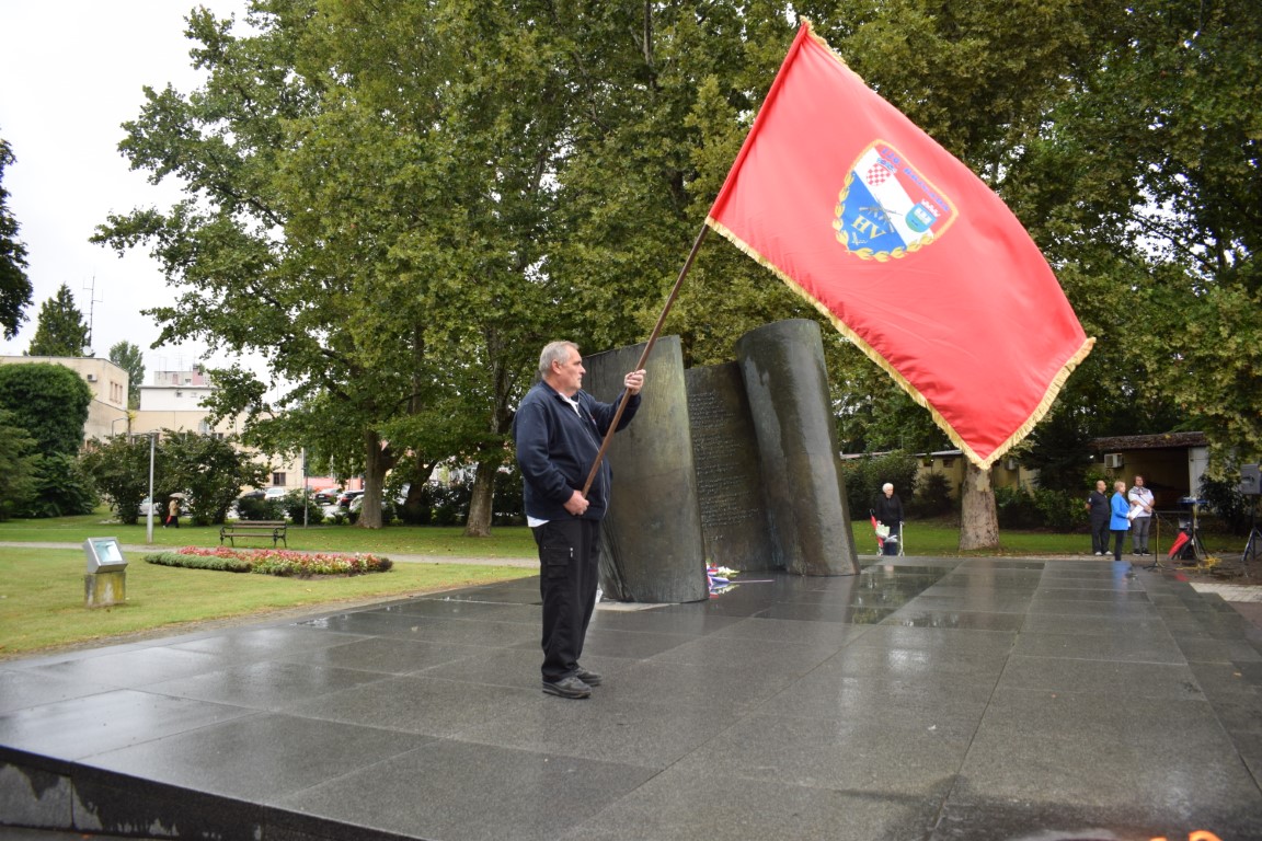 Sisačko-moslavački župan Ivan Celjak i zamjenik župana Mihael Jurić nazočili su u četvrtak, 1. rujna 2022. godine obilježavanju 31. godišnjice ustrojavanja 120. brigade Hrvatske vojske „Ban Toma Bakač“ Sisak.