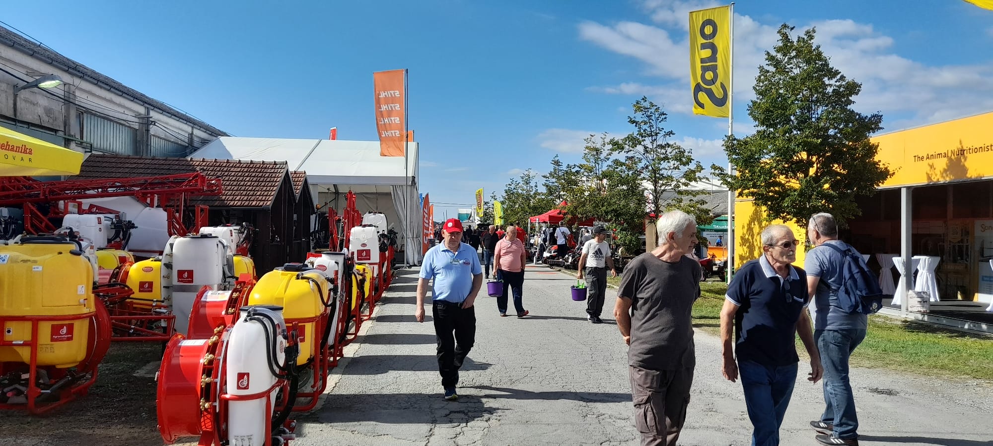 Pročelnica Upravnog odjela za poljoprivredu, ruralni razvoj, zaštitu okoliša i prirode Anita Sinjeri-Ibrišević je u petak, 9. rujna 2022. godine, na sajamskom prostoru u Bjelovaru nazočila svečanosti otvaranja 29. jesenskog međunarodnog bjelovarskog sajma. 