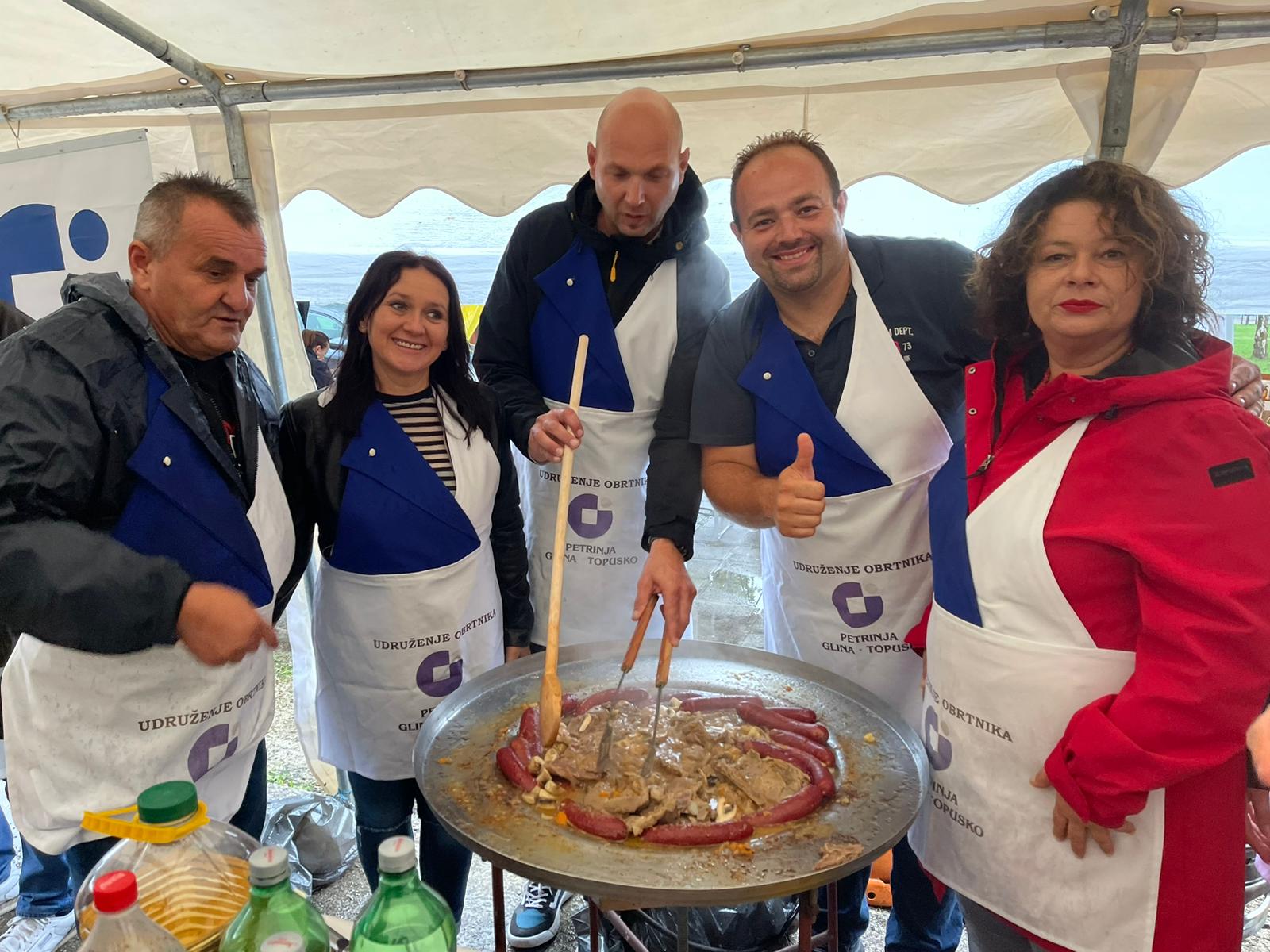 Župan Ivan Celjak je u subotu, 17. srpnja 2022. godine nazočio otvorenju prvog "Banovina gastro fest Topusko 2022." koji se održao u prostoru otvorenih bazena u Topuskom.