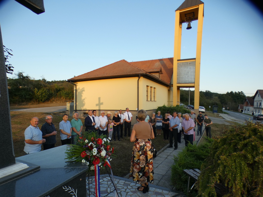 Zamjenik župana Mihael Jurić je u petak 8. rujna 2023. godine u Budičini kraj Petrinje sudjelovao na proslavi Dana sela Budičina i nebeske zaštitnice Male Gospe. Program je počeo polaganjem vijenaca i paljenjem svijeća kod spomenika žrtvama 2. svjetskog i Domovinskog rata, a nastavljeno je misom u crkvi Bezgrešnog začeća Blažene Djevice Marije u Donjoj Budičini. Svetu misu je predvodio fra Mato Bašić, upravitelj Župe Hrastovica.