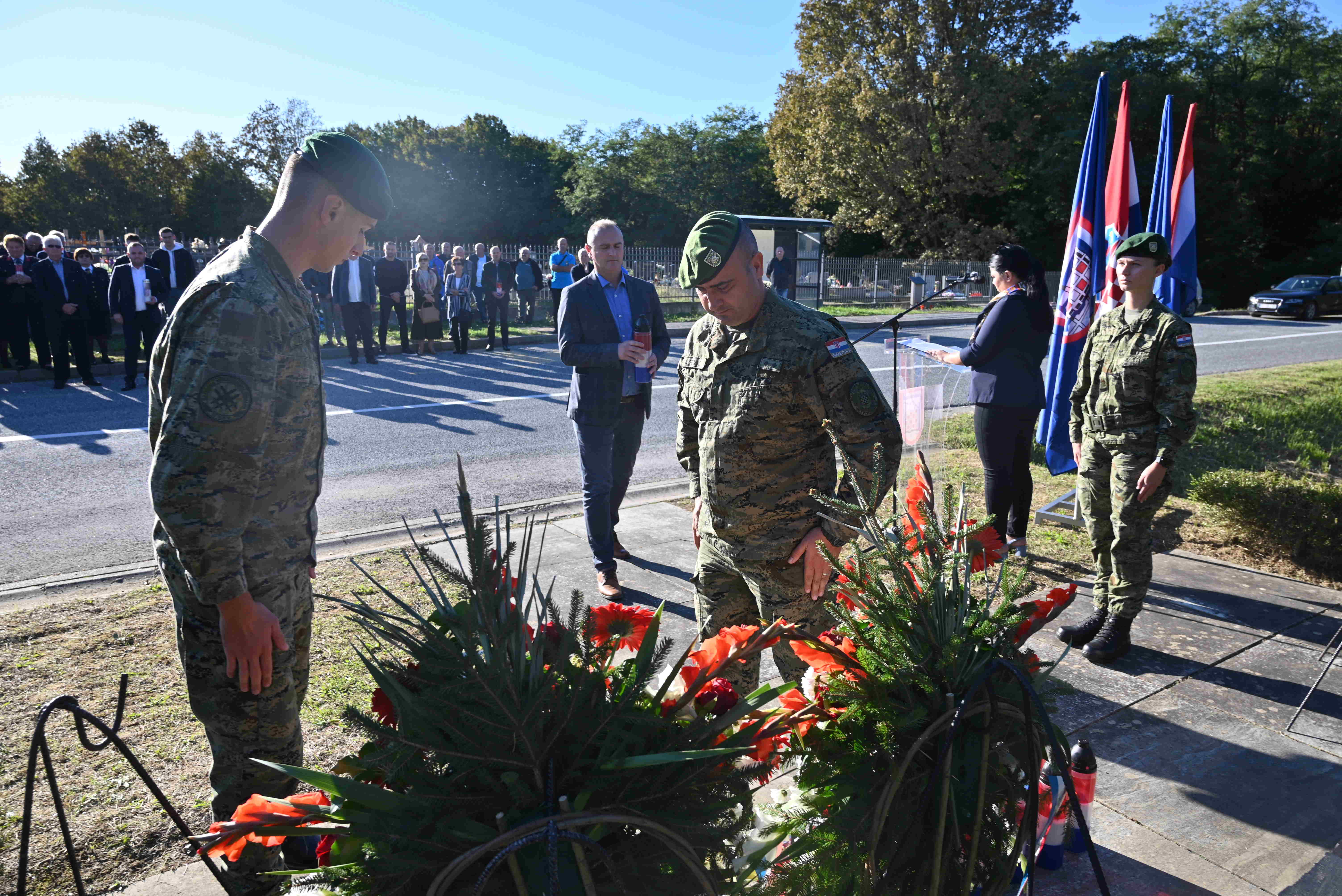 amjenik župana Ivana Celjaka, Mihael Jurić je u Gornjem Viduševcu, kao izaslanik predsjednika Hrvatskog sabora Gordana Jandrokovića, nazočio obilježavanju 33. obljetnice progona hrvatskog stanovništva s područja grada Gline, koje su zajedno organizirali Grad Glina i Udruga dragovoljaca i veterana Domovinskog rata – Podružnica Sisačko-moslavačke županije – Ogranak Glina.