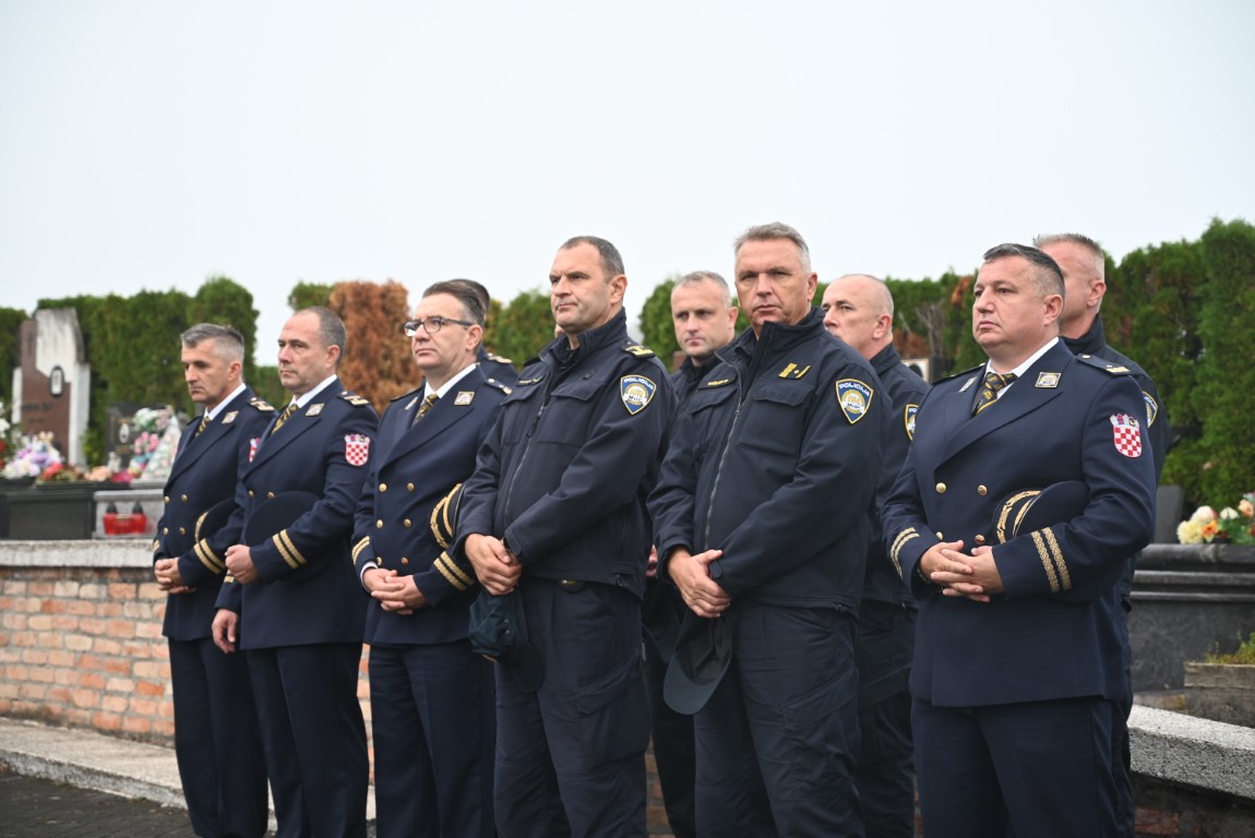 U povodu blagdana svetog Mihovila, Policijska uprava Sisačko-moslavačka obilježila je danas Dan policije.