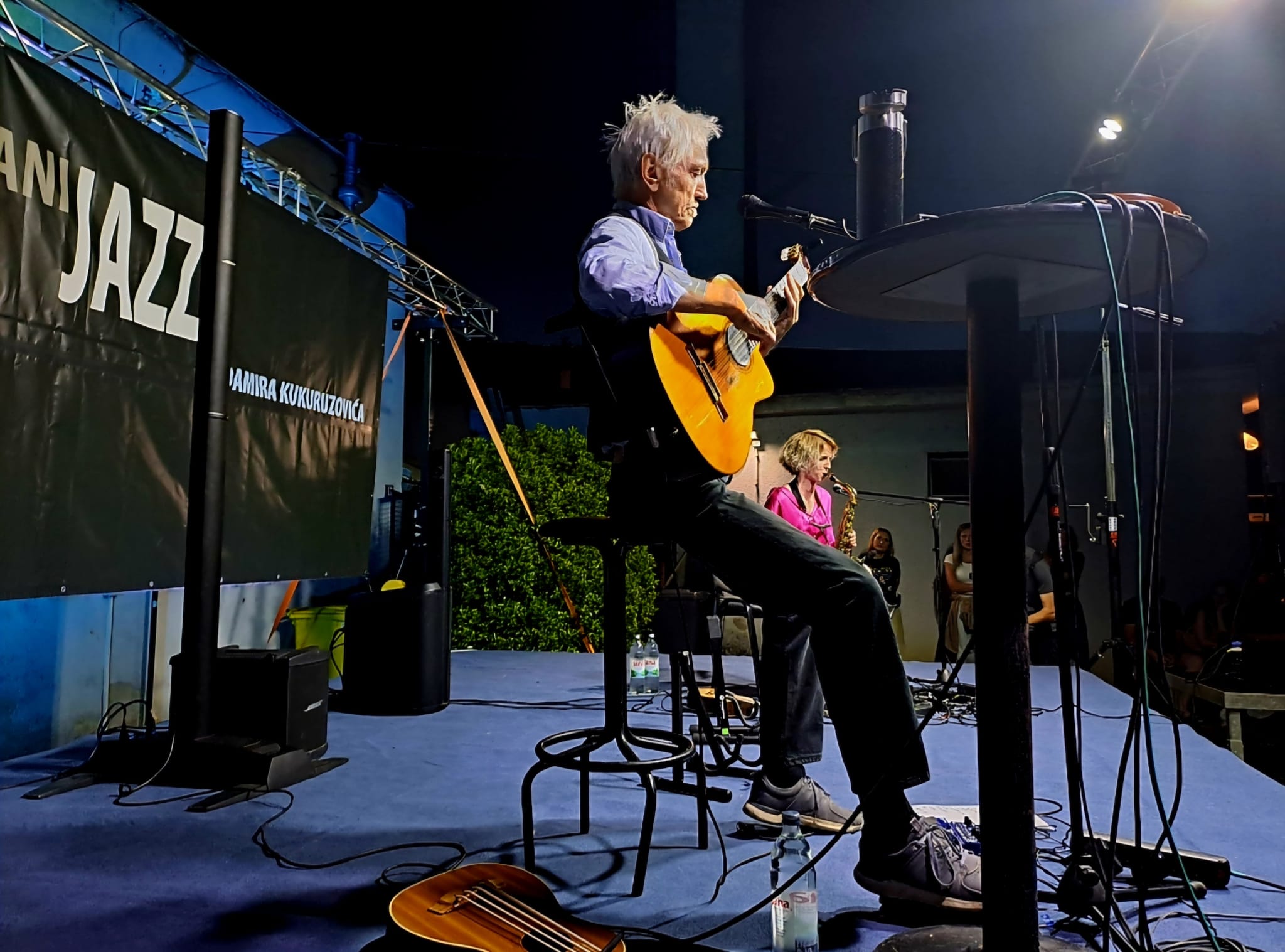 Koncertom našeg poznatog glazbenika Darka Rundeka, uz pratnju Ane Kovačić na saksofonu i ukulelama, u srijedu, 3. srpnja 2024. otvoreni su Dani jazza Damira Kukuruzovića, odnosno Siscia Open Jazz & Blues Festival, kako ga je prije točno 19 godina nazvao njegov utemeljitelj, prerano preminuli jazz gitarist i dobitnik brojnih glazbenih priznanja i nagrada Damir Kukuruzović.