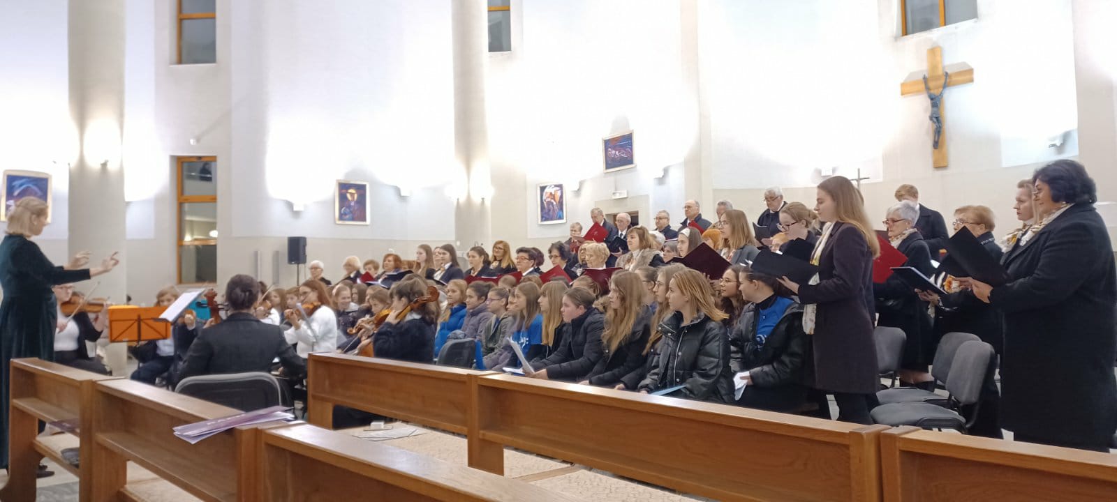 U utorak, 22. studenoga 2022. na blagdan sv. Cecilije, zaštitnice glazbenika, u Bazilici sv. Kvirina održan je koncert pod nazivom "Korali Bacha". 