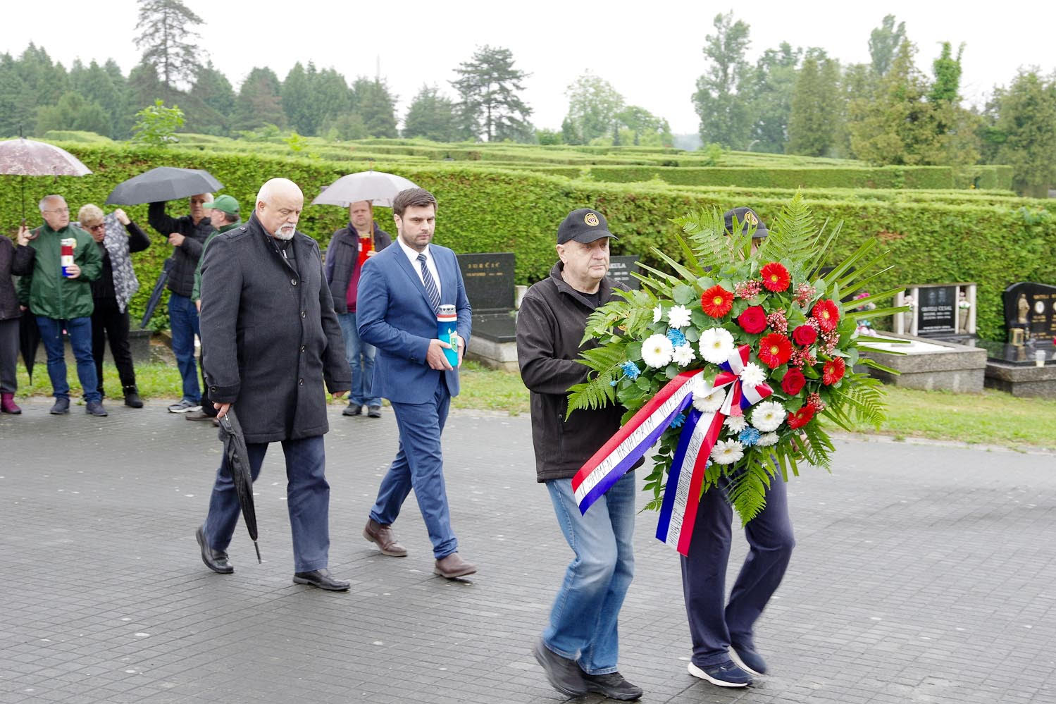 Župan Ivan Celjak i predsjednik Županijske skupštine Mato Fofić su u ponedjeljak, 30. svibnja 2022. godine, sudjelovali u obilježavanju Dana državnosti, koje je u Sisku organizirala Sisačko-moslavačka županija. 
