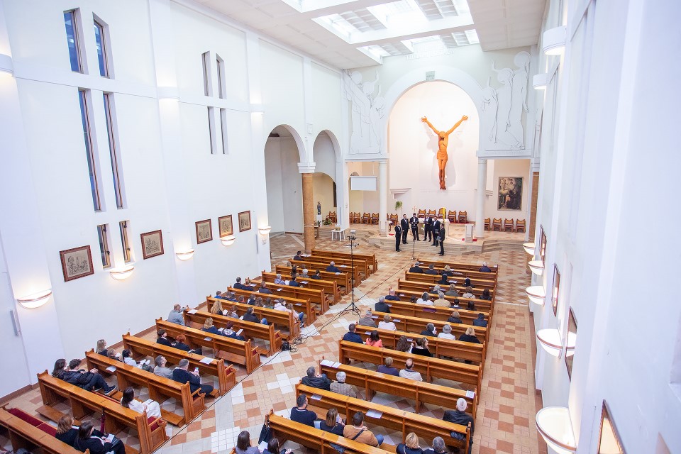 Izaslanica sisačko-moslavačkog župana Ivana Celjaka, Ivanka Roksandić, je u subotu 7. svibnja 2022. godine, u crkvi sv. Ivana Nepomuka u Glini nazočila otvaranju 16. međunarodnom orguljaškom festivalu Ars Organi Siscia.