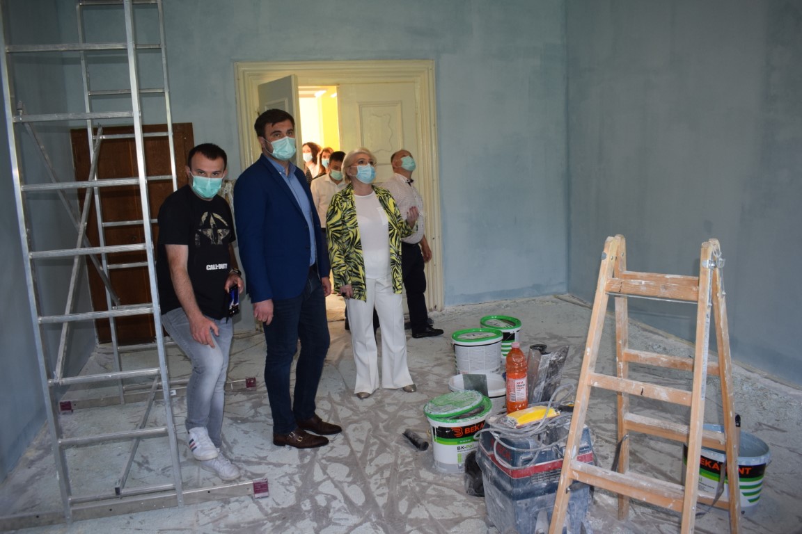 Župan Ivan Celjak sa suradnicima je u četvrtak, 26. svibnja 2022. godine, obišao objekte Neuropsihijatrijske bolnice „Dr. Ivan Barbot“ Popovača.