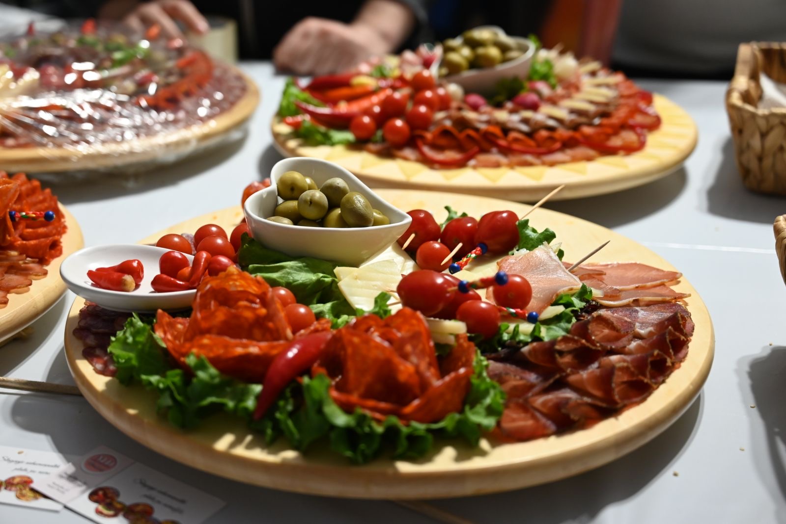 U organizaciji Obrtničke komore SMŽ u suradnji sa Sisačko-moslavačkom županijom i Turističkom zajednicom Sisačko-moslavačke županije, u Sisku je u subotu, 15. travnja 2023. godine održan treći po redu Street food festival i Sajam obrtnika. 