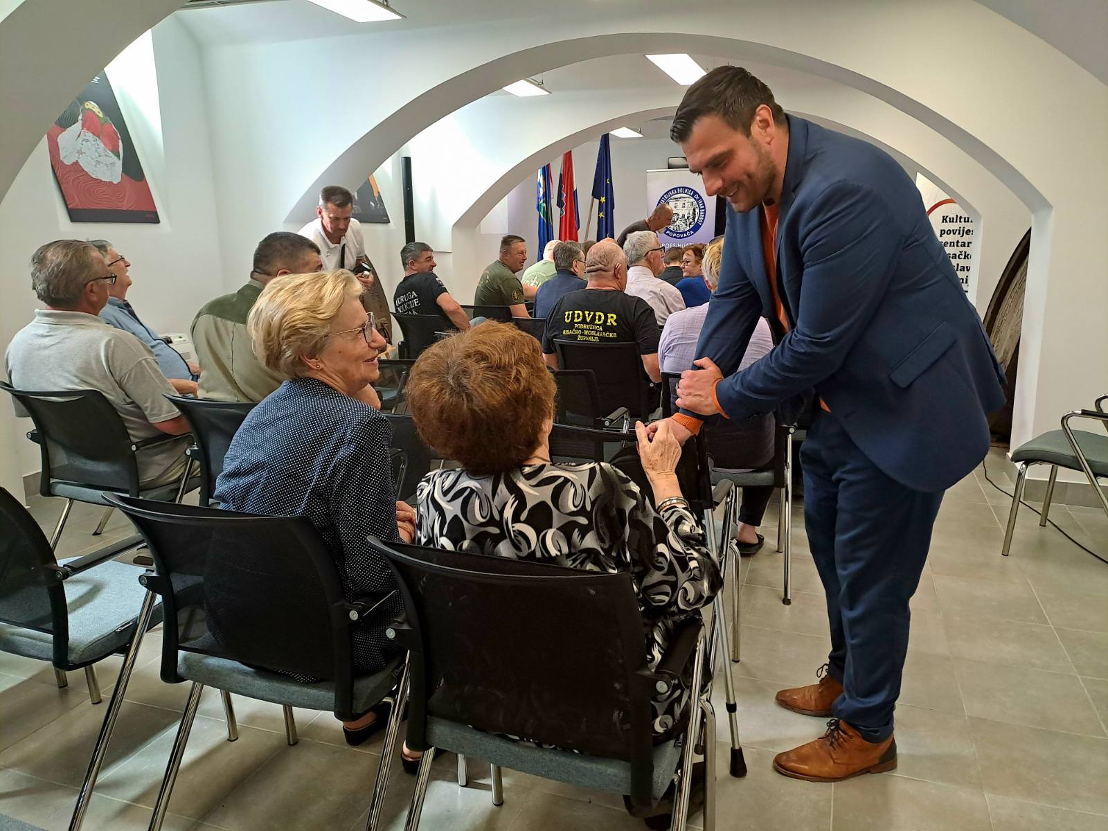  Župan Ivan Celjak je u prostoru Kulturno-povijesnog centra Sisačko-moslavačke županije sudjelovao u razgovoru o važnosti liječničkih pregleda za hrvatske braniteljice i branitelje.