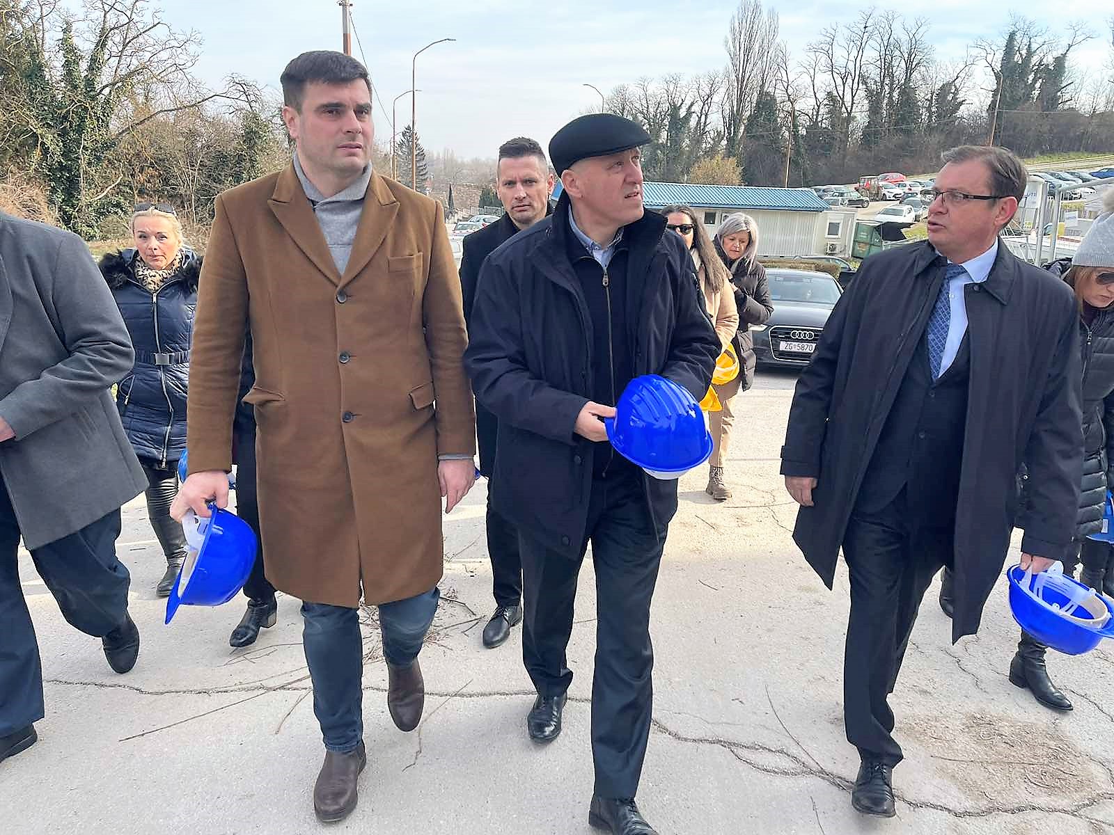 Potpredsjednik Vlade RH i ministar prostornog uređenja, graditeljstva i državne imovine Branko Bačić već treći put posjetio je Sisačko-moslavačku županiju.