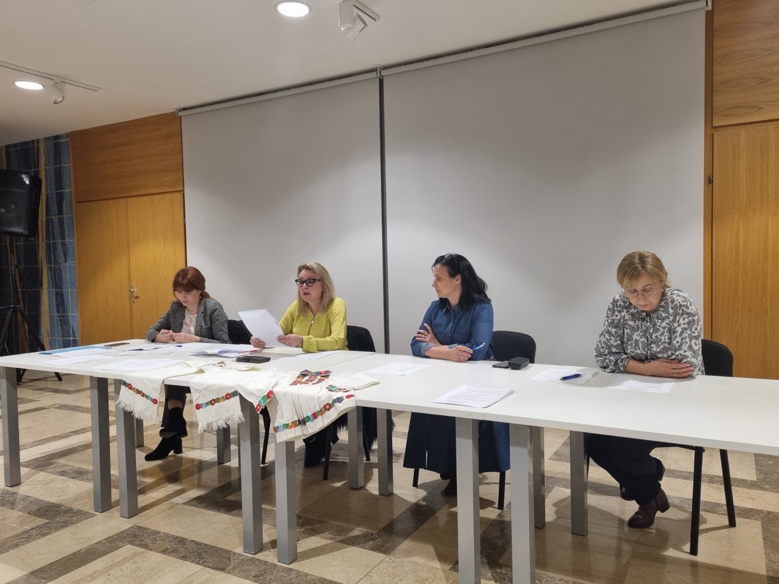 Vijećnica u Županijskoj skupštini Sanja Štingl Vlašić je u subotu, 25. veljače 2023. godine, u Hrvatskom domu Glina nazočila 29. redovnoj i izbornoj skupštini HAKUD Glinska tamburica.