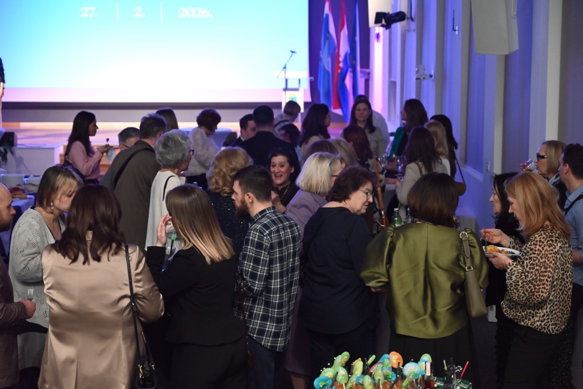 U povodu Hrvatskog dana liječnika, koji se obilježava u spomen na osnutak Hrvatskog liječničkog zbora 1874. godine, župan Ivan Celjak upriličio je prijem za liječnice i liječnike iz županijskih zdravstvenih ustanova kako bi im zahvalio na njihovom predanom i odgovornom radu te doprinosu zdravstvenom sustavu Sisačko-moslavačke županije.