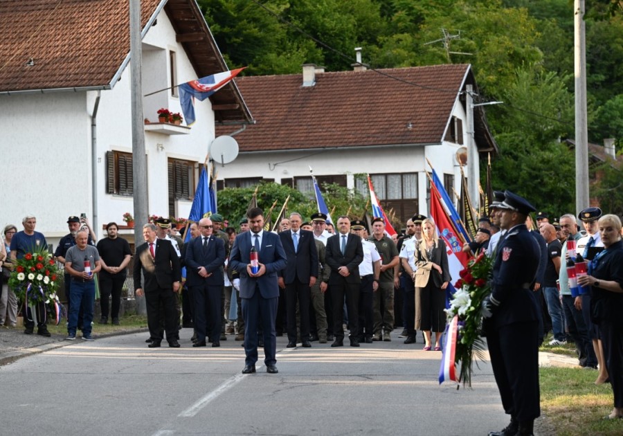 Obilježena 35. obljetnica pogibije hrvatskih redarstvenika u Strugi Banskoj