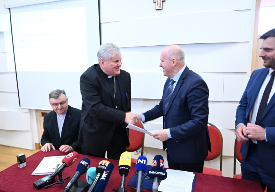 Potpisan ugovor o zamjeni nekretnina između države i Sisačke biskupije