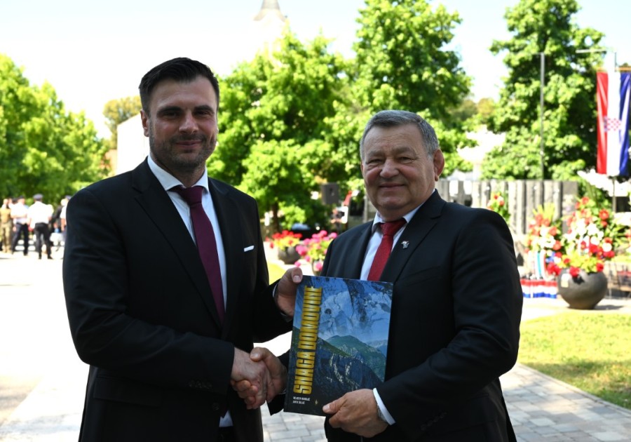 OBILJEŽENA 35. OBLJETNICA POČETKA ORUŽANOG OTPORA SRPSKOM AGRESORU NA GLINSKOM PODRUČJU