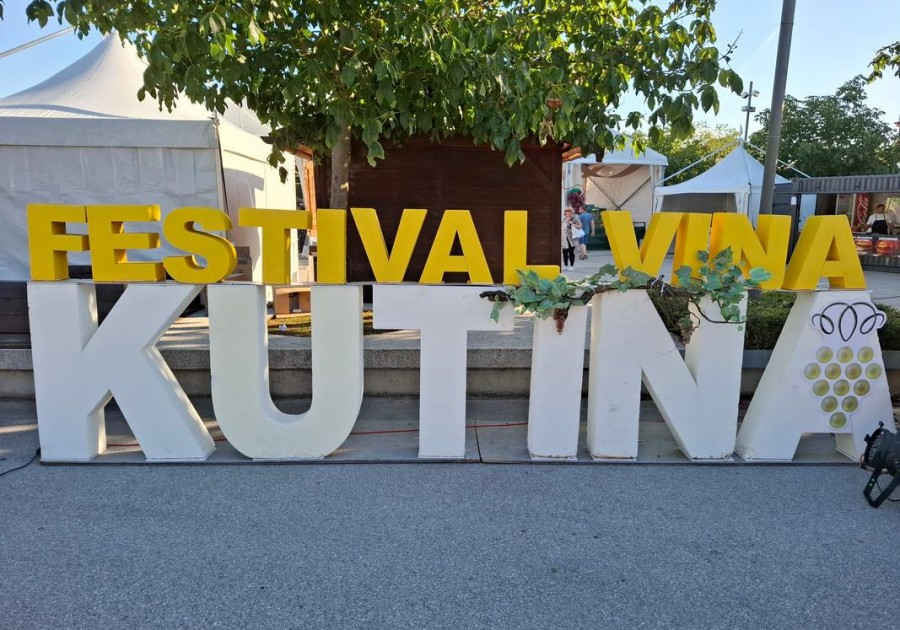 REKORDNI BROJ UZORAKA VINA IZVORNIH HRVATSKIH SORTI NA FESTIVALU VINA U KUTINI
