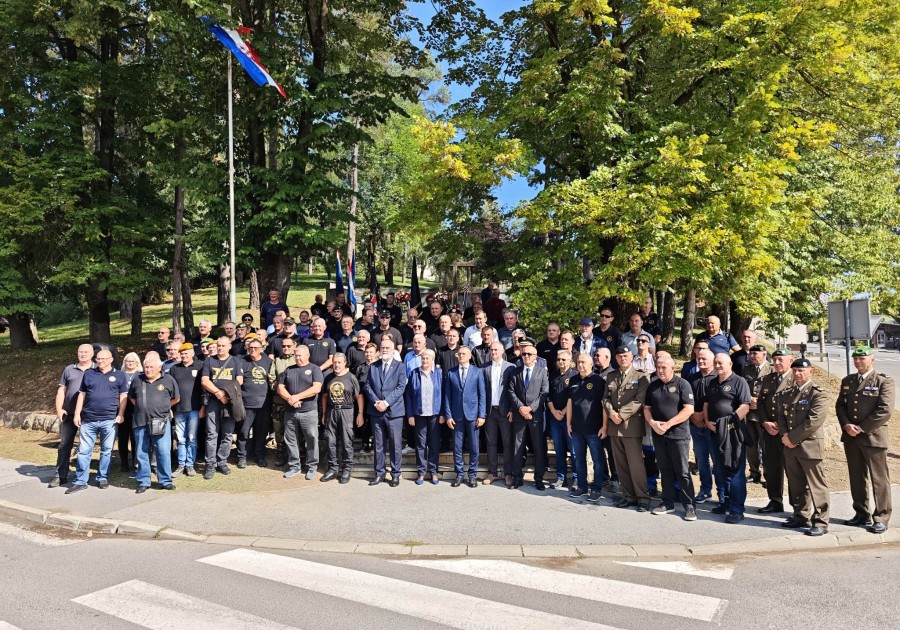 U Hrvatskoj Dubici i Dvoru obilježena 31. obljetnica sudjelovanja Tigrova i Gromova u vojnoj operaciji „Una-95“