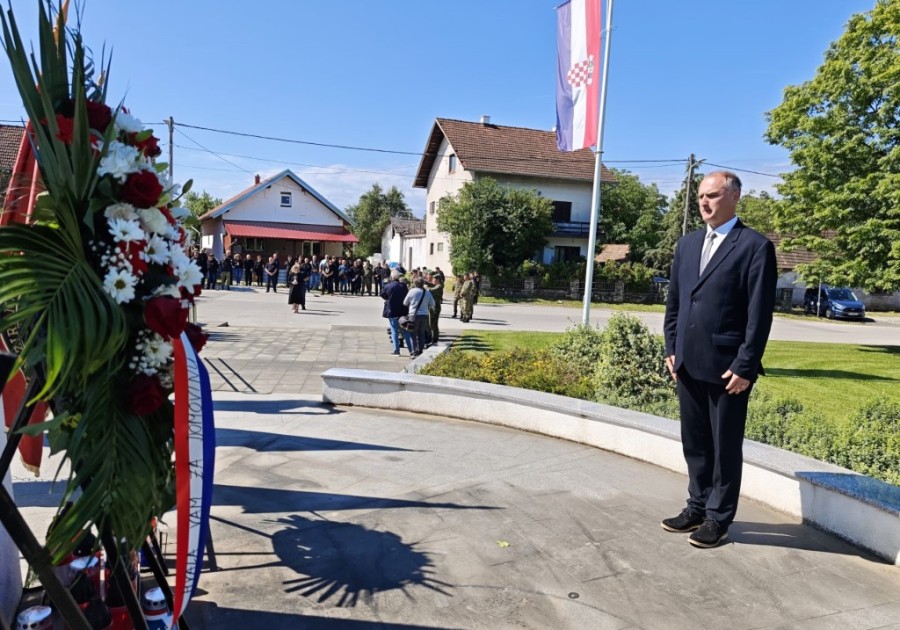 U Petrinji obilježena 35. obljetnica Gromova i Dan 2. mehanizirane bojne