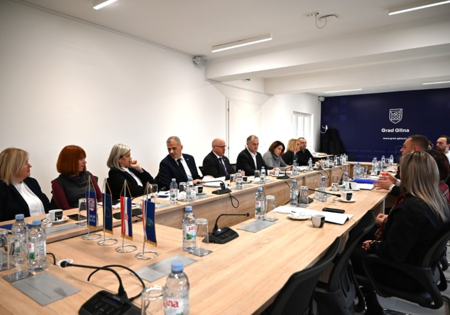 POTPREDSJEDNIK VLADE BRANKO BAČIĆ U RADNOM POSJETU GLINI