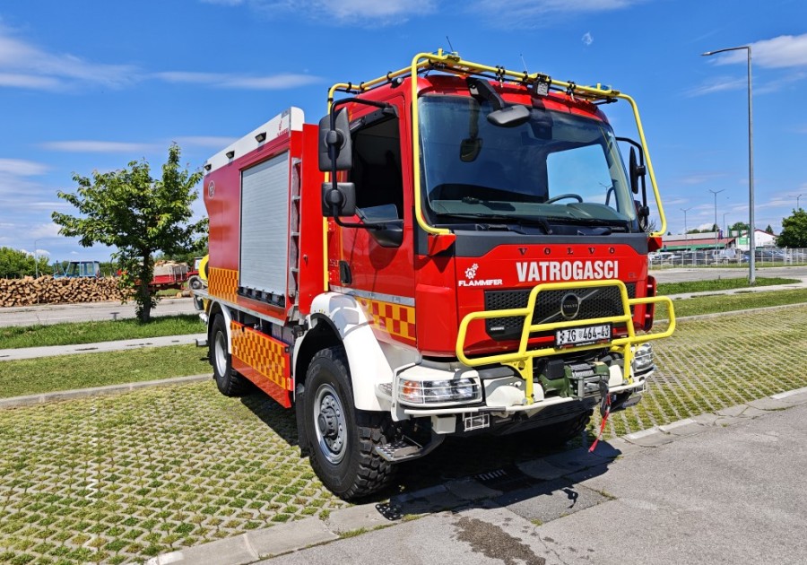 NOVO VATROGASNO VOZILO ZA JVP GRADA SISKA