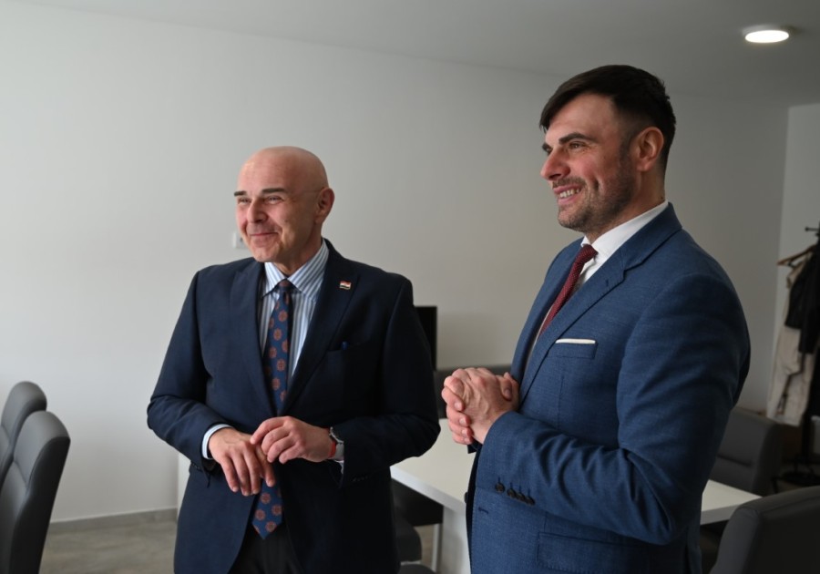 MINISTAR RUŽIĆ U PRVOM RADNOM POSJETU SISAČKO-MOSLAVAČKOJ ŽUPANIJI: FOKUS NA RAZVOJU ORGANIZIRANOG STANOVANJA ZA STARIJE OSOBE