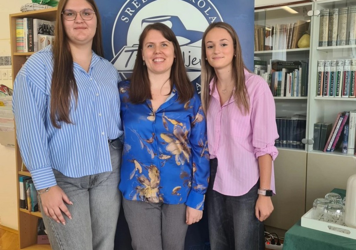 NEKADAŠNJI UČENICI GOSTI U BIVŠIM ŠKOLAMA