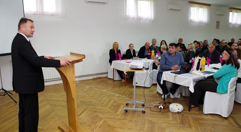 Općina majur kontakt